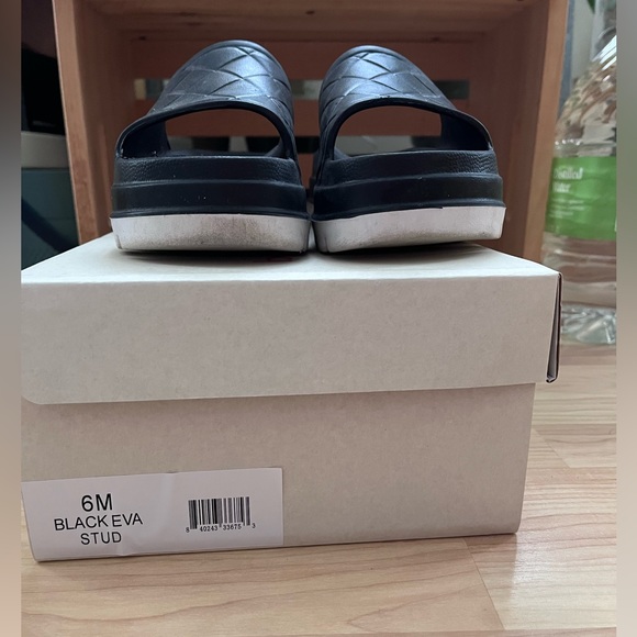 J Slides Beach Slides - Picture 4 of 5